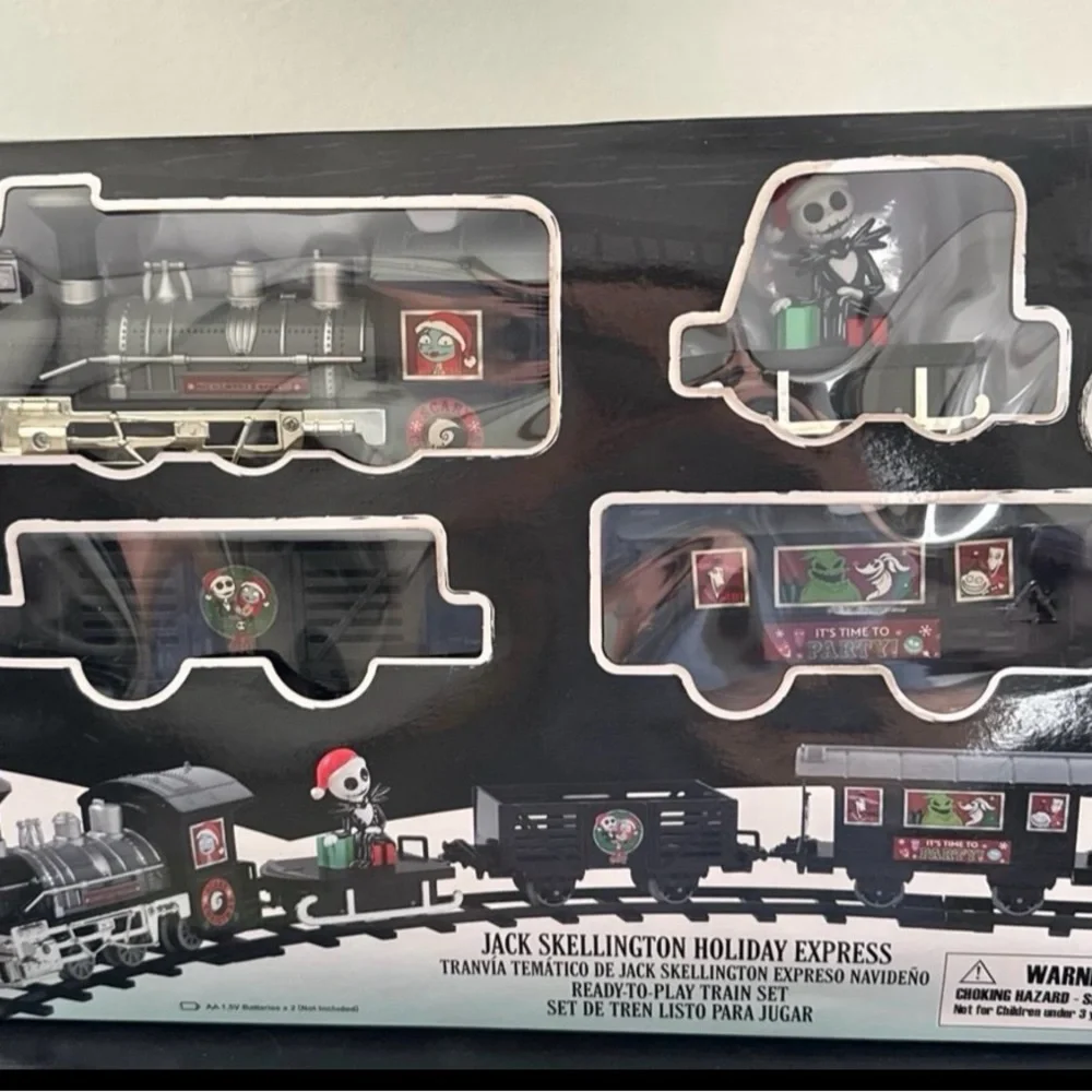 Nightmare Before Christmas Wreath and Train Set - Picture 4 of 8